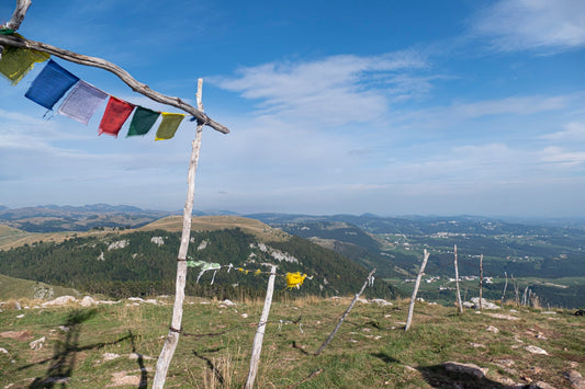 green mountains at daytime
